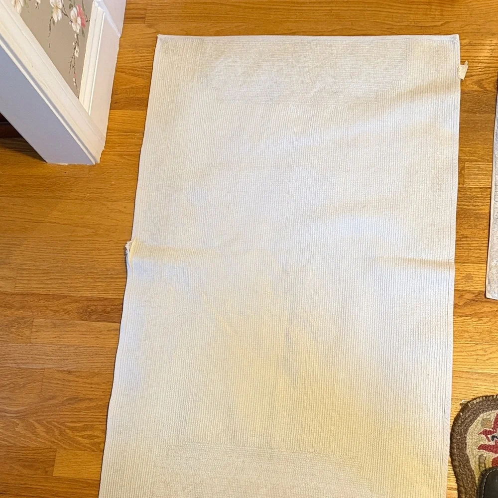 Soft Light Blue Bath Mat